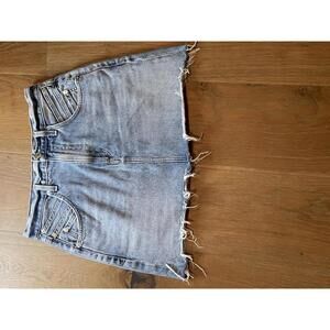 A GOLDE Cute Vintage Light Wash Denim Mini Skirt size 6